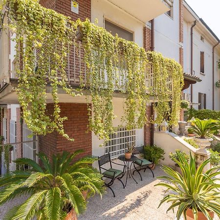 Crys: Apartments, Holiday, Business, Verde Verona Eksteriør bilde