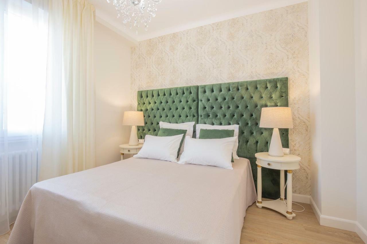 Crys: Apartments, Holiday, Business, Verde Verona Eksteriør bilde